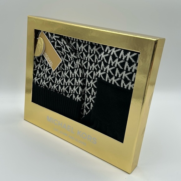 2209- MICHAEL Michael Kors Hat, Scarf And Gloves Women’s Set NWT - Picture 3 of 5